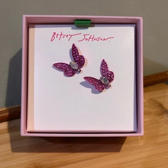 BETSEY JOHNSON Fuchsia Garden Glam Crystal Dragonfly Stud Earrings - Picture 1 of 8